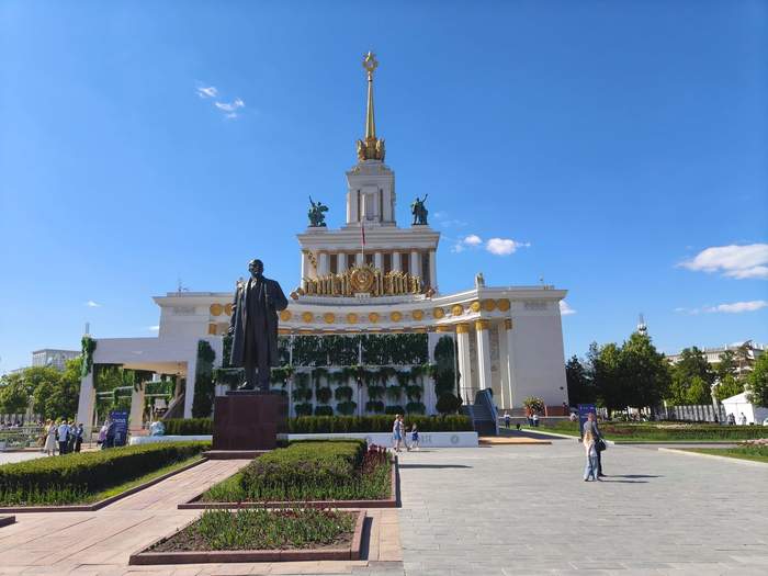 Центральный павильон на ВДНХ