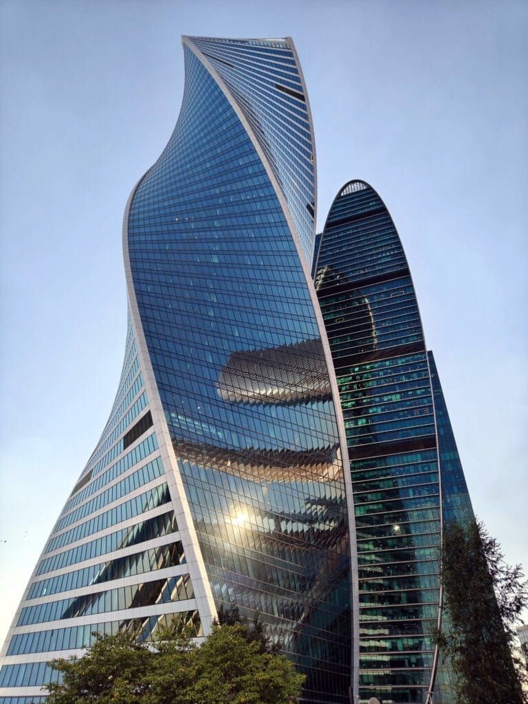 Башни Эволюция и Империя Москва-Сити