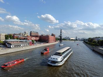 Прогулка на теплоходе по Москве-реке
